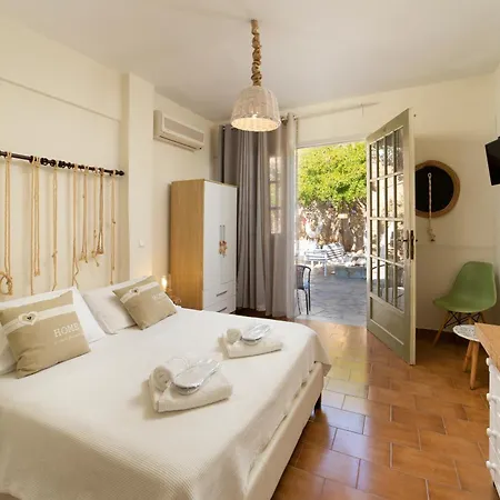 Aparthotel Fiamegou Andros 4*