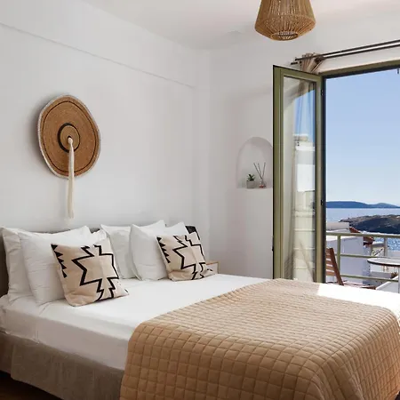 Fiamegou Andros Aparthotel 4*